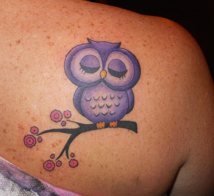 owl tatto on shoulder