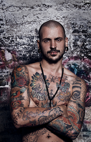 Geschrieben by studiof laboratorio audiovisual tattoo flash photo