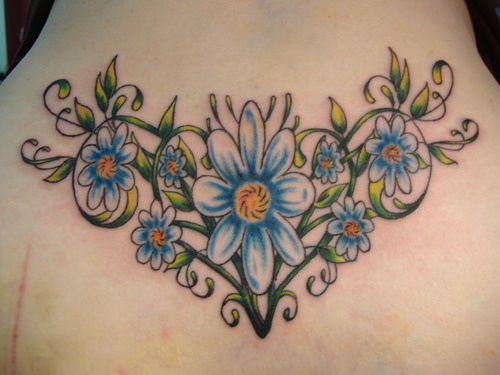 16 Cheerful Daisy Tattoos - Tattoo Me Now