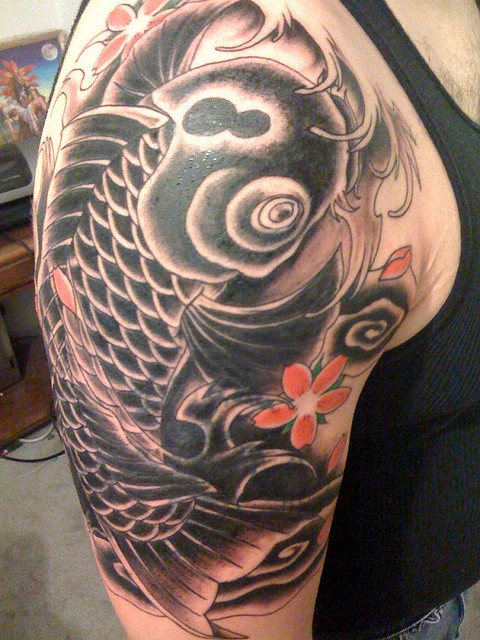 japanese tattoo on shoulder