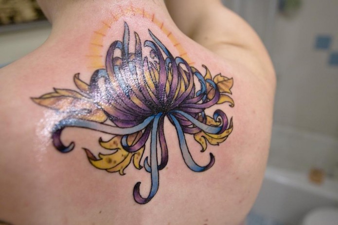 44 Stunning Flower Tattoos (you'll LOVE these)