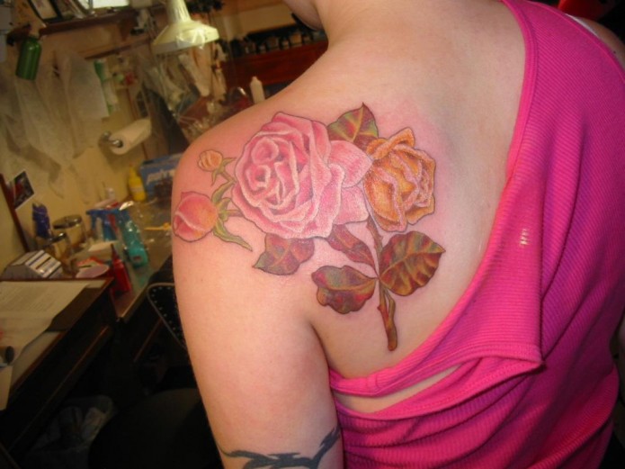 flower tattoo on shoulder