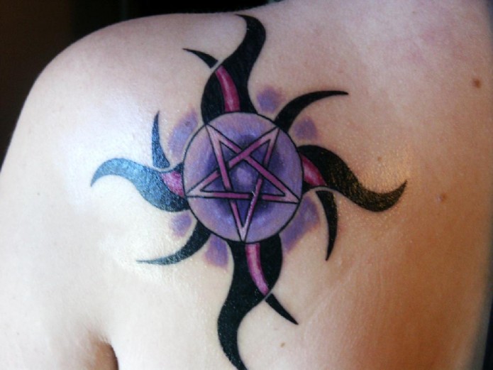 star tatoo on shoulder