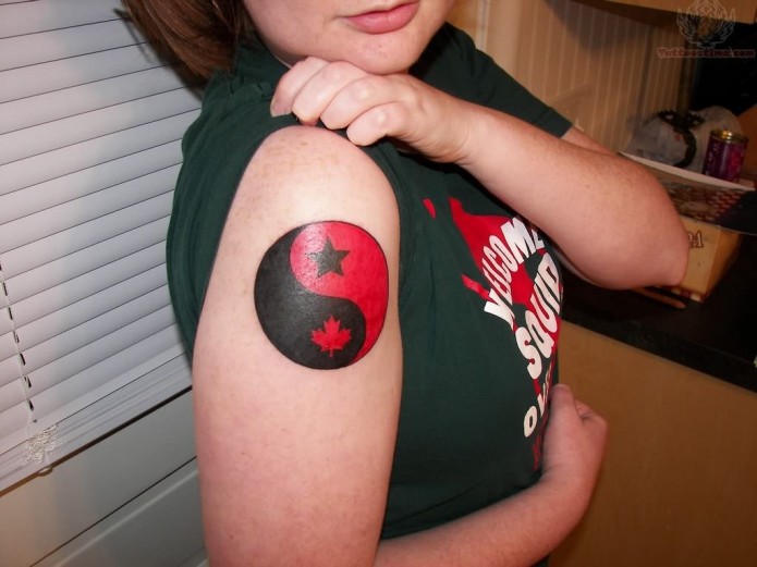 yin yang tattoo on shoulder
