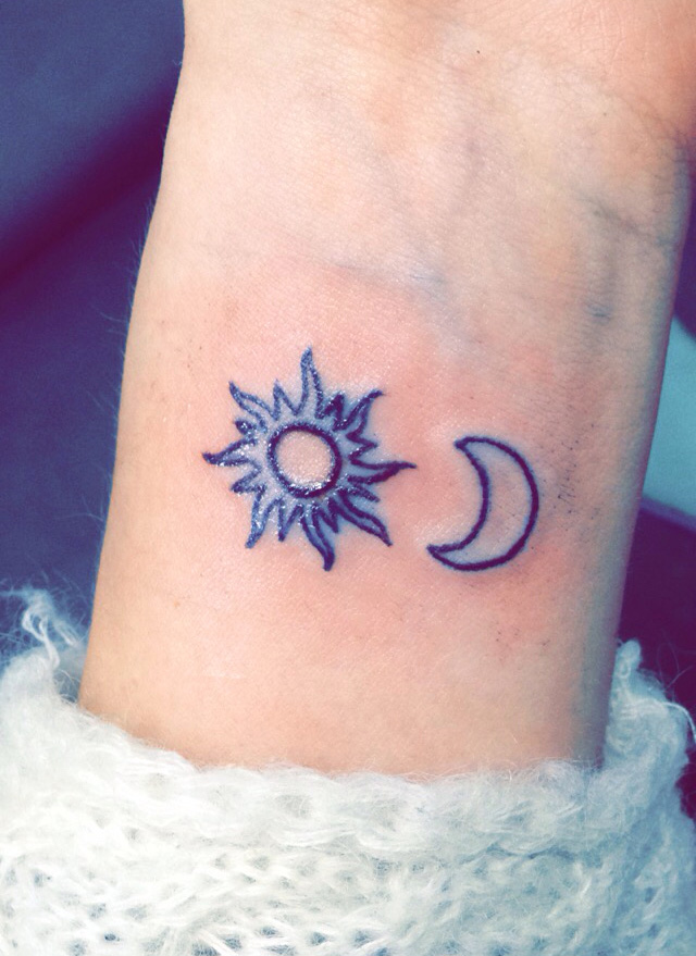 Blackwork sun and moon matching tattoos  Tattoogridnet