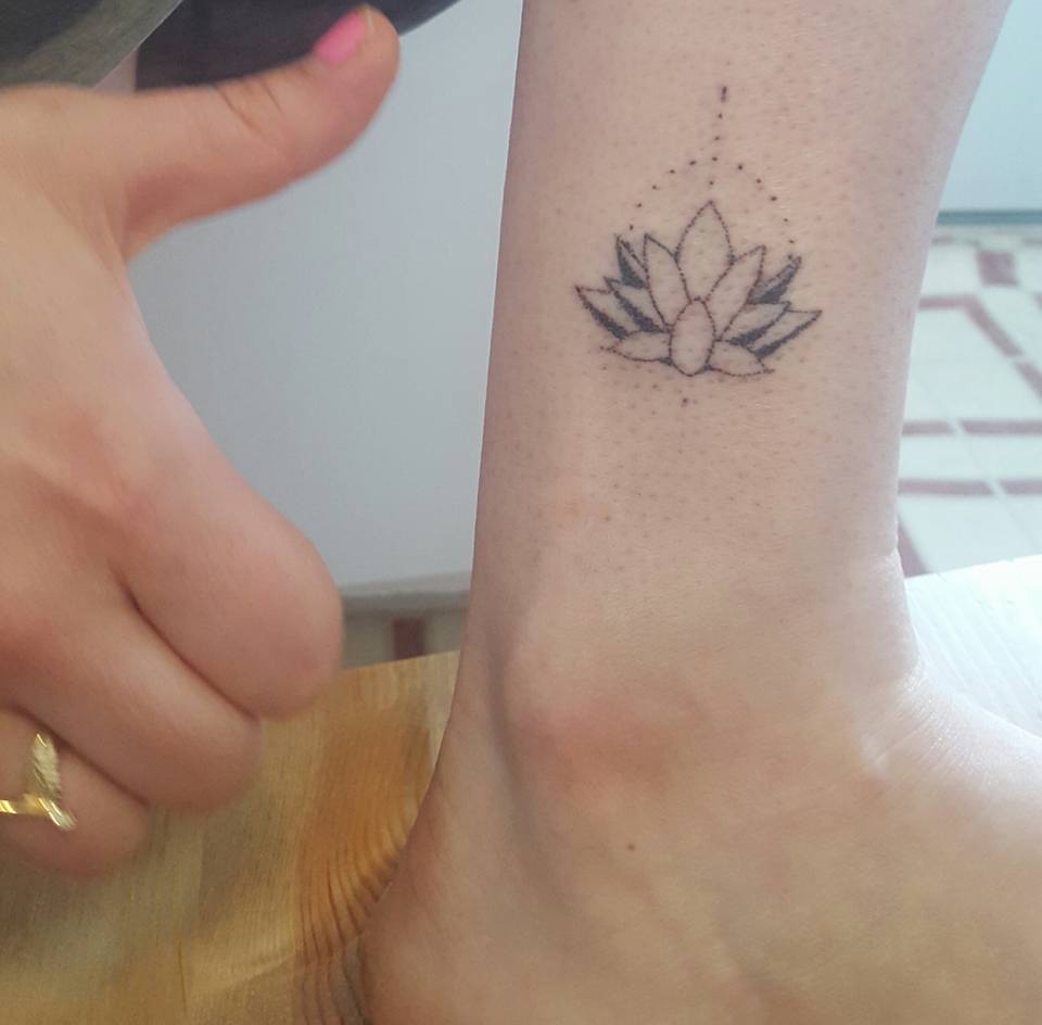 Stick And Poke Tattoo Essentials Tattoo Me Now