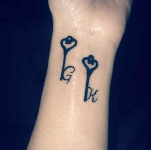 Small Tattoo Design Book Ideas for First and Next Minimalist Tattoos  For  Men and Women Beginners and Professionals  More than 1000 Designs  Amazoncouk Stained Ink 9798387050855 Books