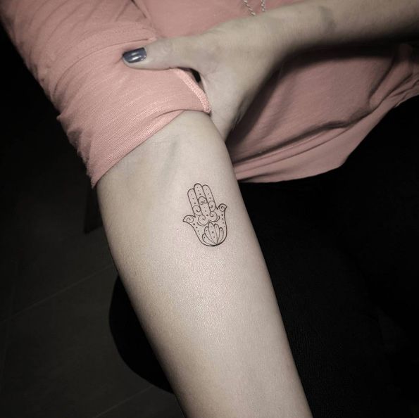 Hamsa Hand Tattoo Designs Ideas And Meanings All You Need To Know About Hamsa Tattoos Tattoo Me Now