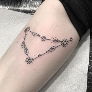 25 Capricorn Constellation Tattoo Designs, Ideas and Meanings for Zodiac Lovers - Tattoo Me Now 25 Capricorn Constellation Tattoo Designs, Ideas and Meanings for Zodiac Lovers - Tattoo Me Now