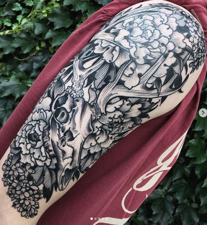 Tattoo uploaded by Valentina Andaya • Deer skull #blackwork  #blackworktattoo #skull #deer #botanical #floral #… | Stomach tattoos  women, Tattoos, Deer skull tattoos