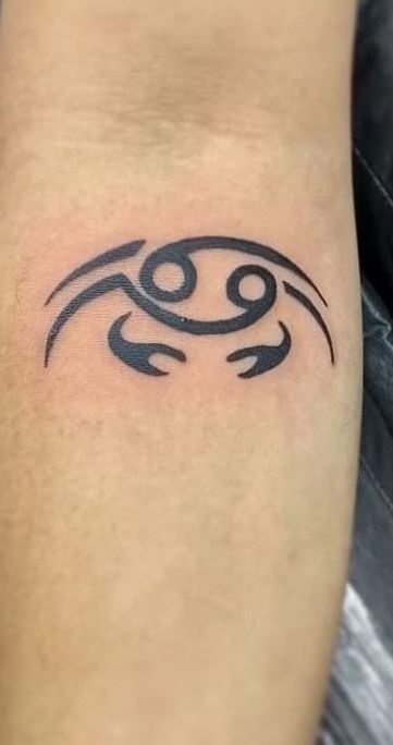 85 Unique Cancer Zodiac Tattoos to Compliment Your Body and Personality - Tattoo Me Now