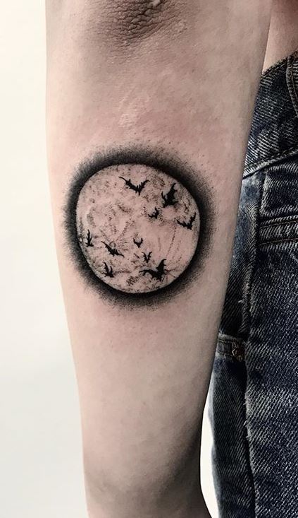 25 Meaningful Half and Full Moon Tattoo Designs 2022