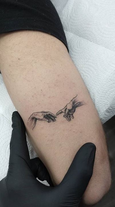 44 Stunning Small Tattoos For Men