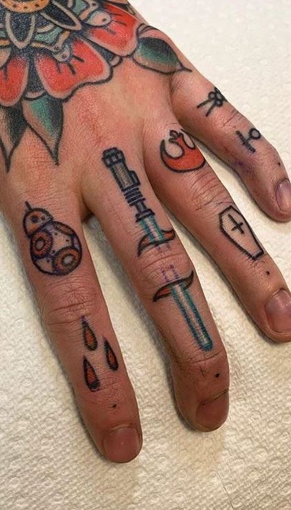 Small Traditional Tattoos 40 Awesome Old School Tattoo Ideas