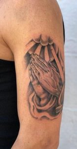100 Amazing Praying Hands Tattoos Ideas & Meanings – Ultimate ...