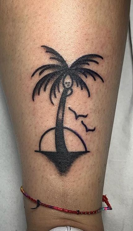 minimalist Palm tree tattoo © tattoo artist Dragon @dragonart.nyc  💜💜💜💜💜💜💜 | Palm tattoos, Palm tree tattoo, Tree tattoo
