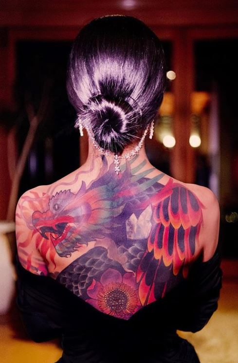 49 EyeCatching Collarbone Tattoo Ideas for Everyone  Photos  Allure