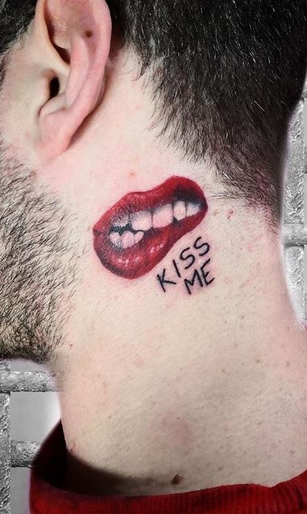 20 Gorgeous Lip Tattoos on Neck Designs in 2022