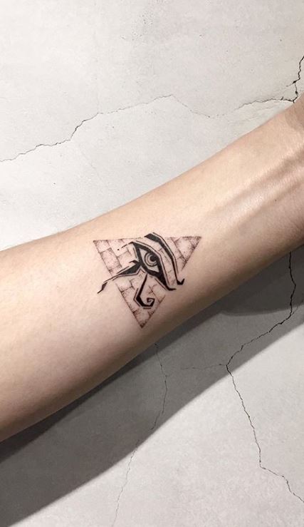 eye of horus tattoos forearm 02