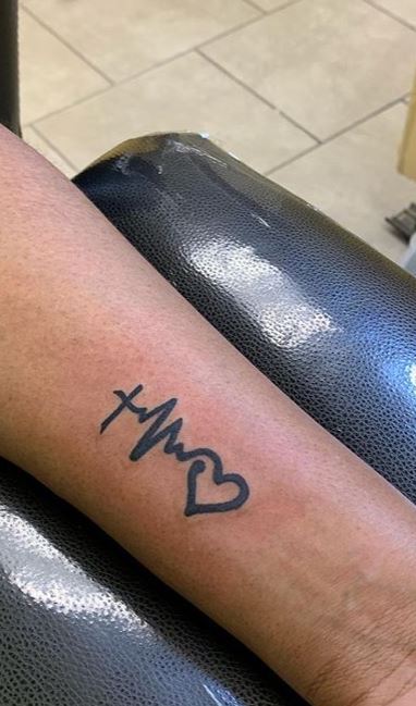 P letter beautiful henna tattoo wih love heart mehndi tattoo design by mk  mehandi art hennadesign mehndidesign hennatattoo  MK MEHANDI ART  mkmehandiartist on Instagram