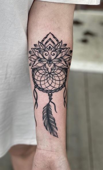 Dream Catcher Tattoos for Women  Ideas and Designs for Girls