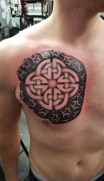 Celtic shield knot tattoo by Graham Beech wwwdavincitattoocom tattoo  celtic celticknot celtictattoo celticknott  Shield tattoo Tattoos Celtic  knot tattoo