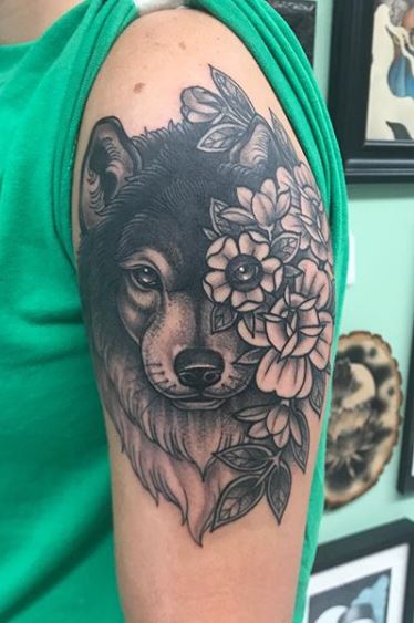 Wolf Tattoos - What's their Meaning? PLUS Ideas & Photos Wolf Tattoos - What's their Meaning? PLUS Ideas & Photos