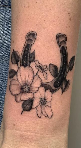 Horseshoe and some daisys daisytattoohorsehoeflowersprettycute   TikTok