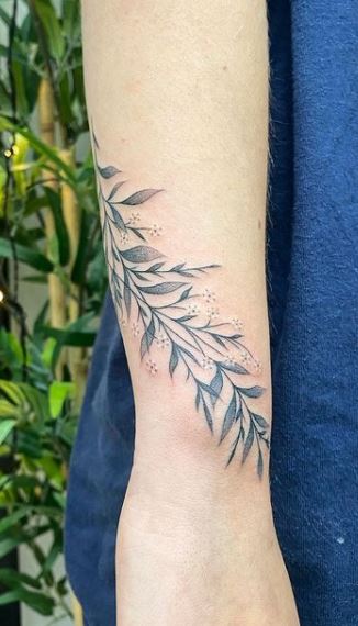 Flower vine tattoo on the right hand