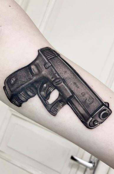 22 Adorable Gun Finger Tattoos