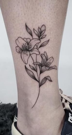 34 Spider Lily Tattoo Ideas to Inspire You in 2024