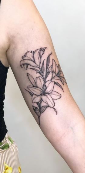 12 Cute Lily Tattoos  Plus Their History  Meaning