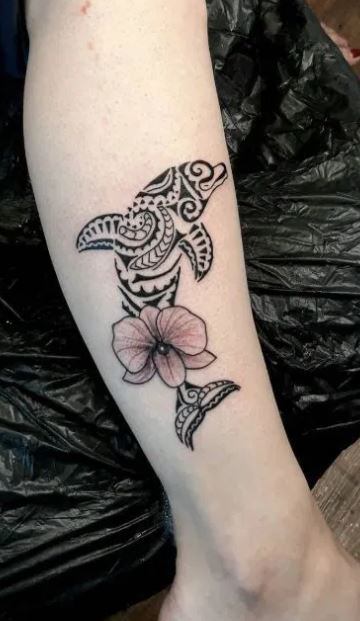Dolphin Tattoos - Ideas, Meanings & Designs - Tattoo Me Now Dolphin Tattoos - Ideas, Meanings & Designs - Tattoo Me Now