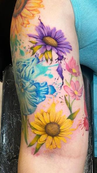 Daisy flower tattoo | Daisy tattoo, Daisy flower tattoos, Daisy tattoo  designs