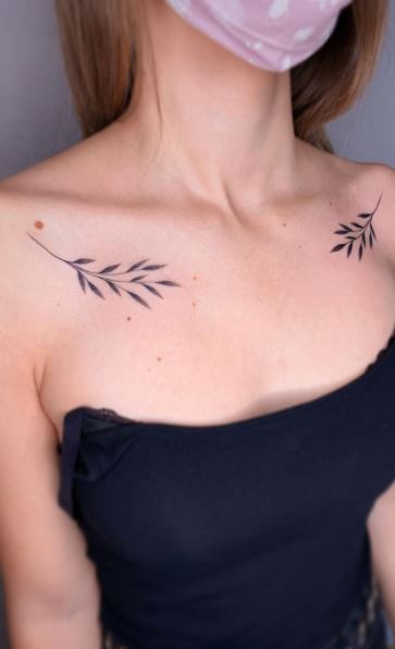 49 EyeCatching Collarbone Tattoo Ideas