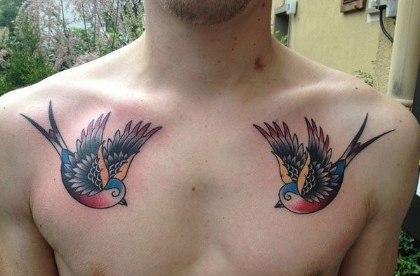 9 Best Collarbone Tattoo Designs for Men and Women