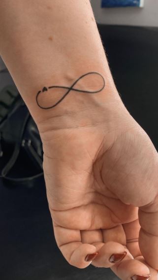 Intertwined Heart And Infinity Symbol Temporary Tattoo - Set of 3 – Tatteco