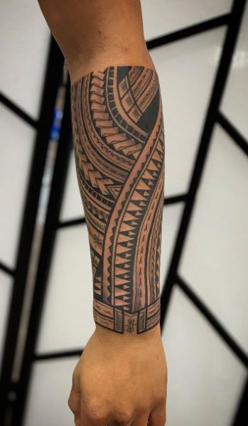 Image result for samoan tattoo on legs  Hawaiian tribal tattoos Polynesian  tattoo designs Tribal flower tattoos