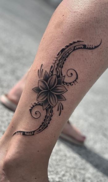 Feminine Polynesian tattooing by Samuel Shaw at Kulture Tattoo Kollective