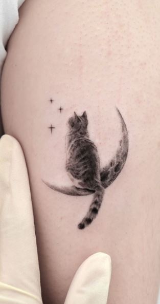 57 Charming Cat Tattoos for Women to Cherish