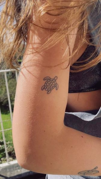 29 Cute Sea Turtle Tattoo Designs  The XO Factor