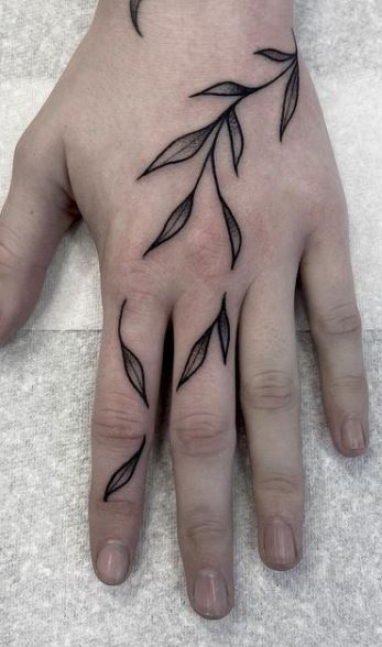 41 Elegant Finger Tattoos Women with its Meaning  Psycho Tats