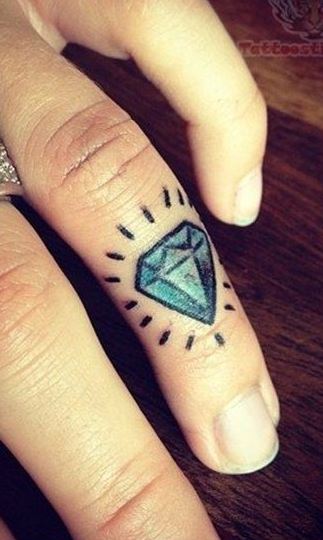 Diamond on my finger | Old school diamond on my ring finger.… | Flickr