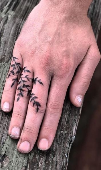 25 Tiny Finger Tattoos You'll Want to Get Right Now | Tiny finger tattoos, Waves  tattoo, Finger tattoos