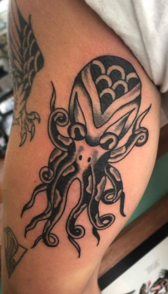 Traditional Tattoo Ideas  Meanings  Anchors Daggers Flash Ships   More