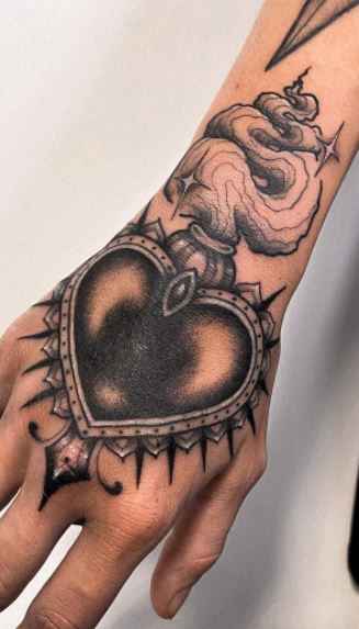 40 Sacred Heart Tattoos A Symbolism of Love and Devotion  Art and Design