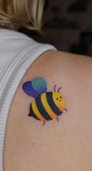 366 Trendy Bee Tattoo Ideas To Try Out This Year