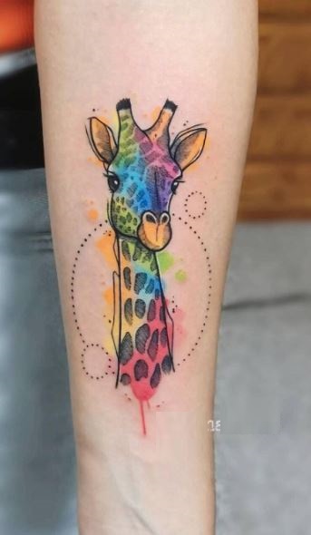 Giraffe | Tatuajes de jirafa, Tatuajes discretos, Tatuajes minimalistas