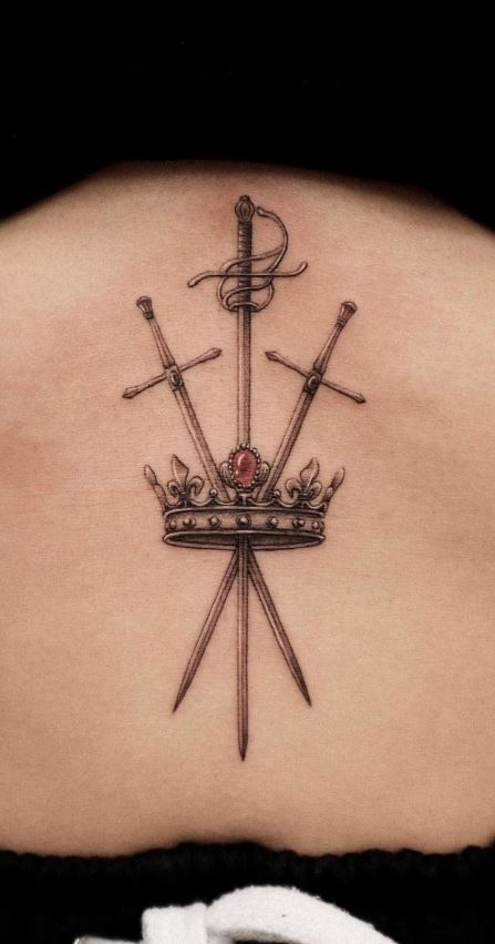 Feel Royal With Crown  Tattooshttpswwwalienstattoocompostfeelroyalwithcrowntattoos