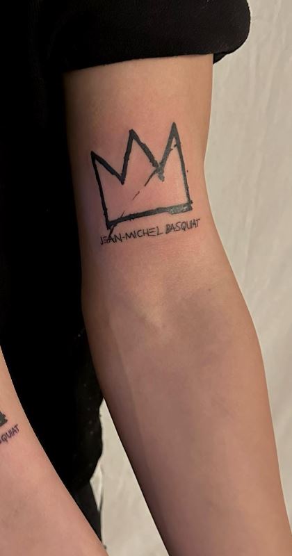 Crown Tattoo Designs Best 80 Crown Tattoos  Meanings 2019